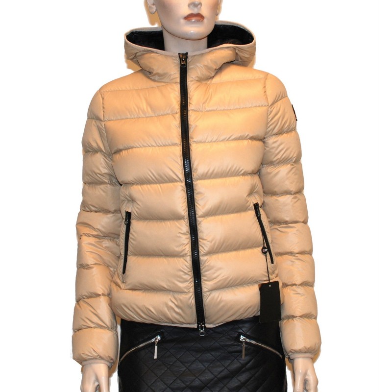 Женские зимние куртки